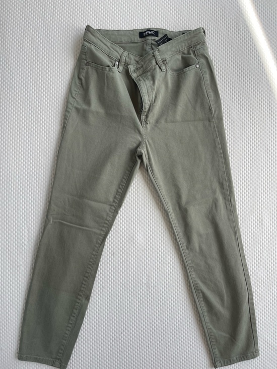 Buffalo David Bitton Denim - Buffalo David Bitton Women's Cropped Jeans in Olive